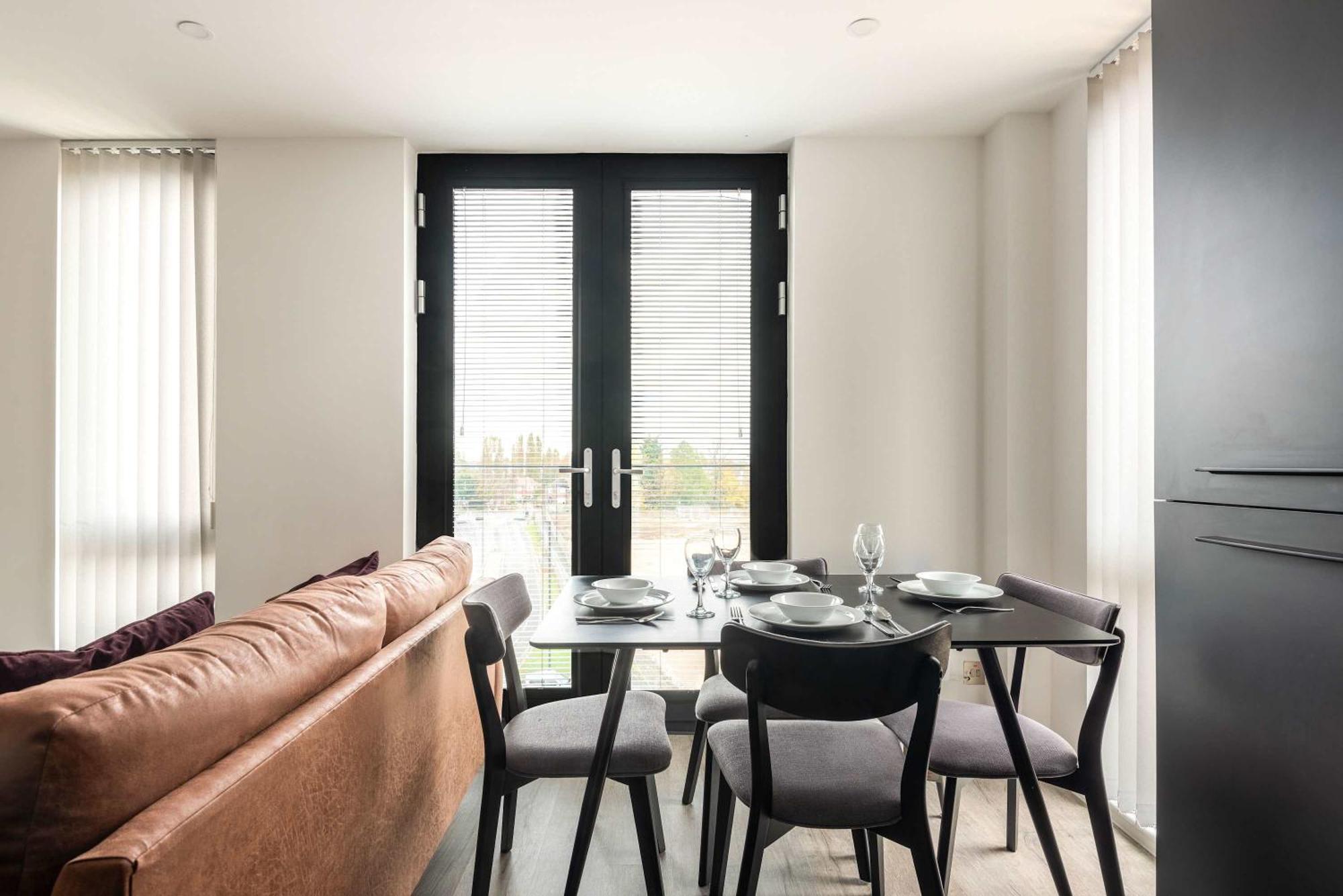 Stayzeni, Ouse Court York Spacious 2 Bed Flat ภายนอก รูปภาพ